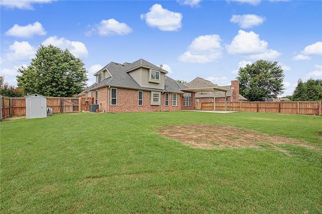5503 Bent Tree Drive, Rogers, AR 72758
