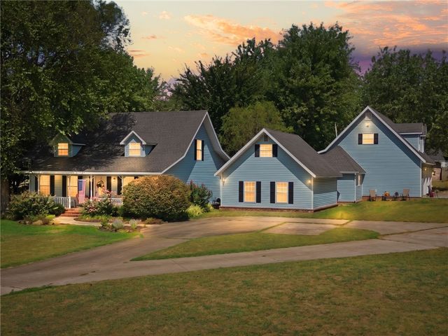 3860 N Gulley Road, Fayetteville, AR 72703