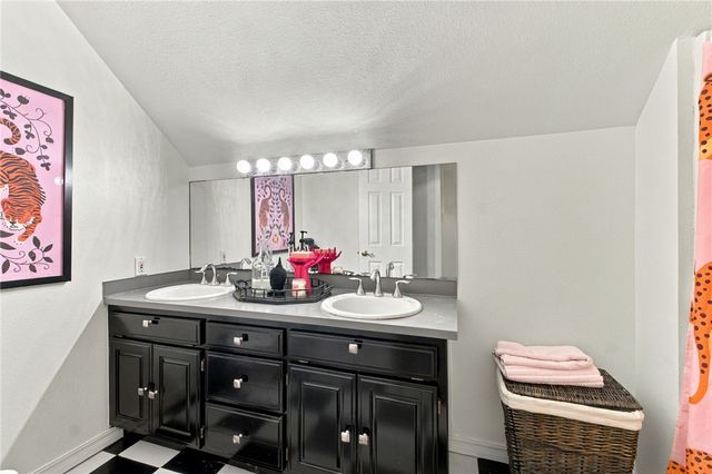 3860 N Gulley Road, Fayetteville, AR 72703