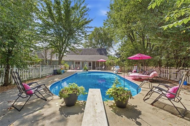 3860 N Gulley Road, Fayetteville, AR 72703