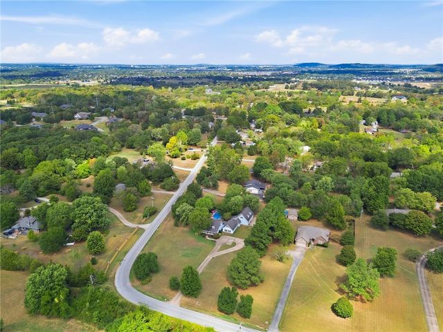 3860 N Gulley Road, Fayetteville, AR 72703