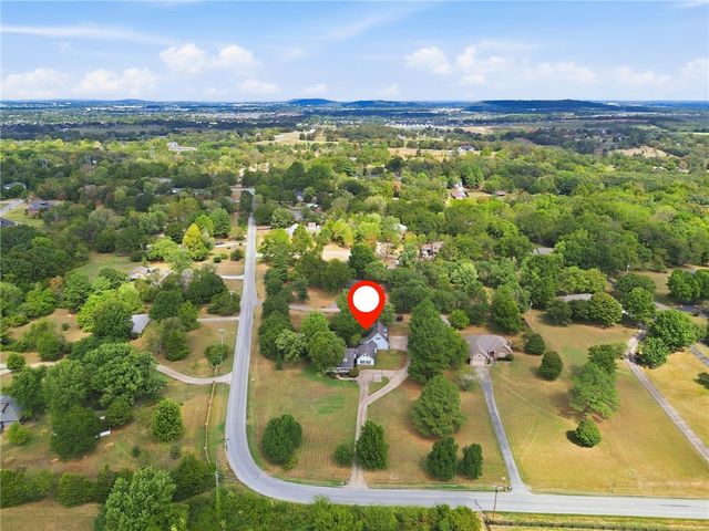 3860 N Gulley Road, Fayetteville, AR 72703