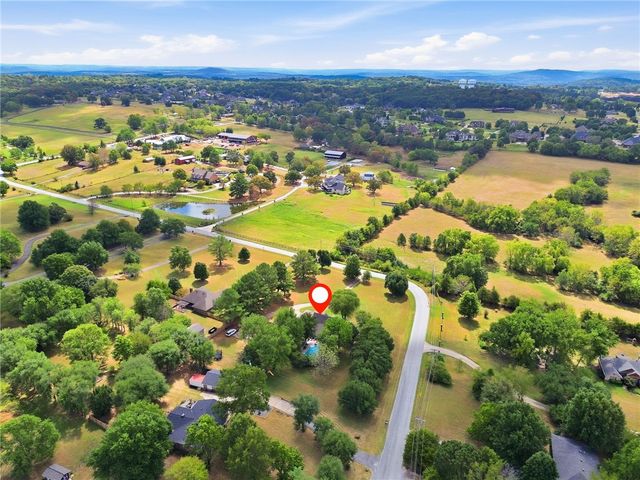3860 N Gulley Road, Fayetteville, AR 72703