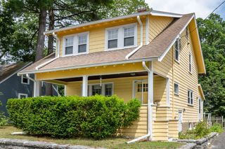 1090 Greendale Avenue, Needham, MA 02492