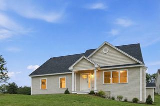 10 Juliana Avenue, Nashua, NH 03064