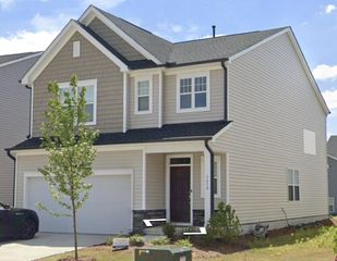 1610 Chestnut Tree Drive, Fuquay Varina, NC 27526