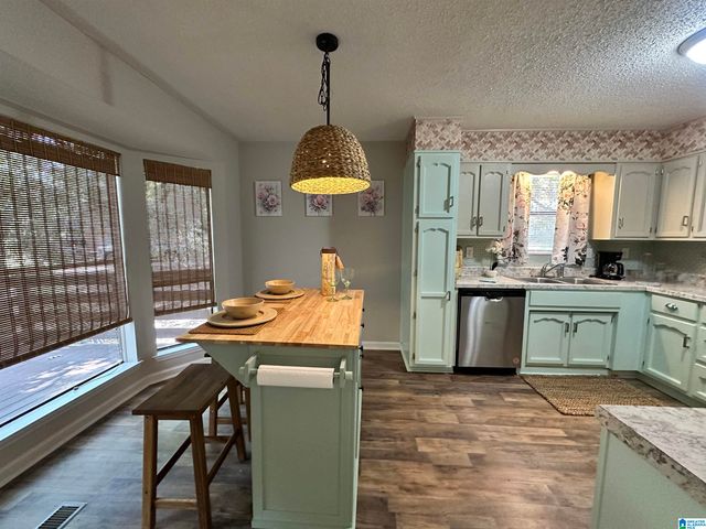 1059 ALICIA DRIVE, Birmingham, AL 35215