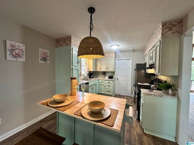 1059 ALICIA DRIVE, Birmingham, AL 35215