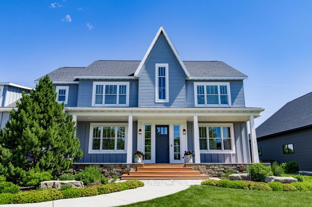 2791 Samuel Drive S, Fargo, ND 58104