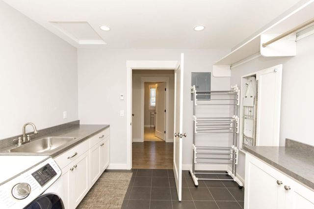 2791 Samuel Drive S, Fargo, ND 58104