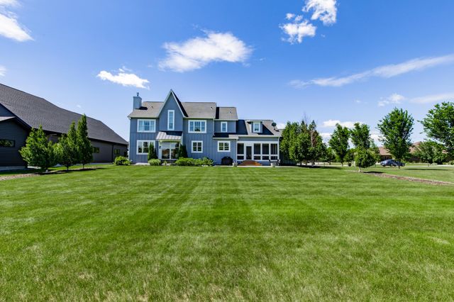 2791 Samuel Drive S, Fargo, ND 58104