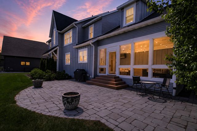 2791 Samuel Drive S, Fargo, ND 58104