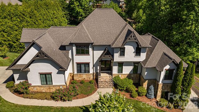 2 Sterling Run Drive, Fletcher, NC 28732