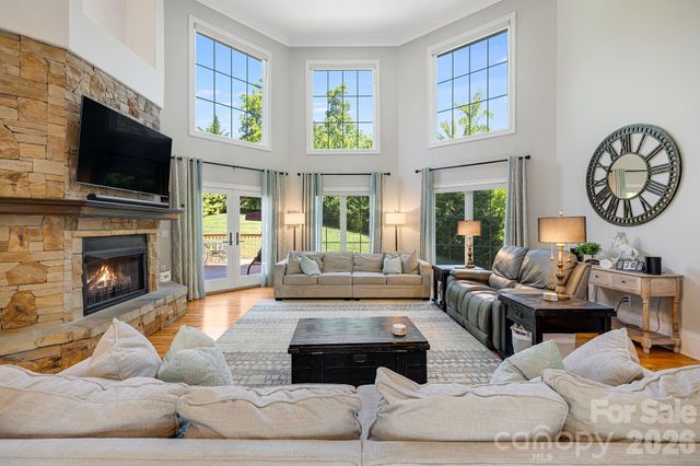 2 Sterling Run Drive, Fletcher, NC 28732