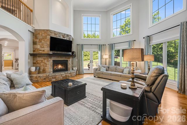 2 Sterling Run Drive, Fletcher, NC 28732