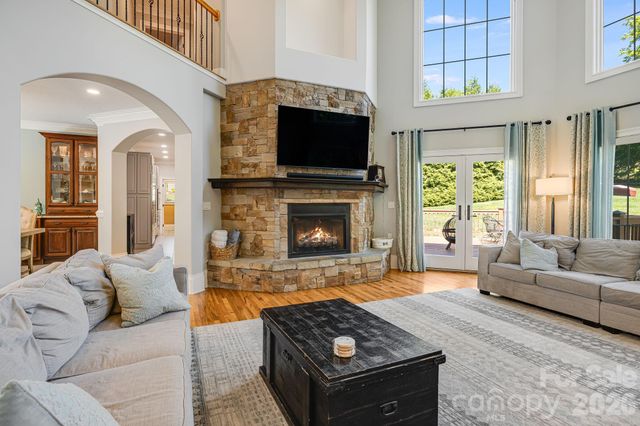 2 Sterling Run Drive, Fletcher, NC 28732