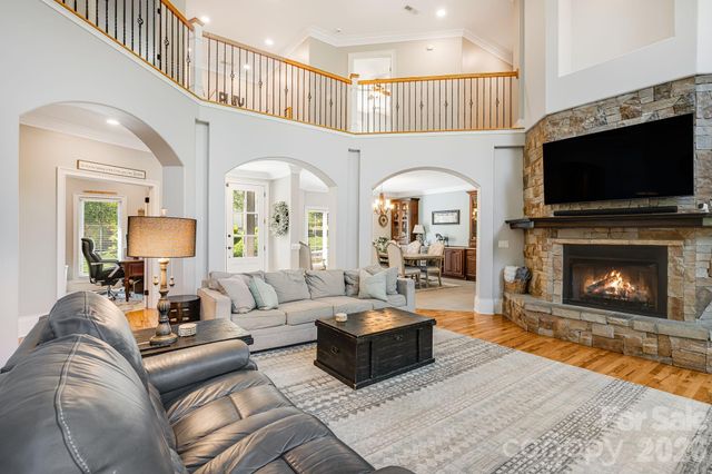 2 Sterling Run Drive, Fletcher, NC 28732