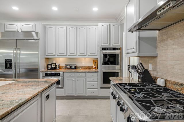 2 Sterling Run Drive, Fletcher, NC 28732