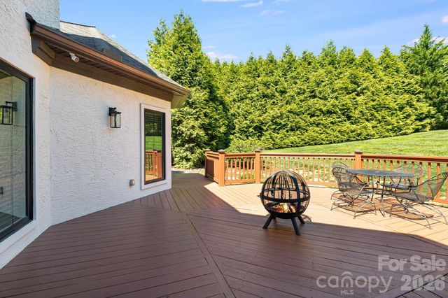 2 Sterling Run Drive, Fletcher, NC 28732