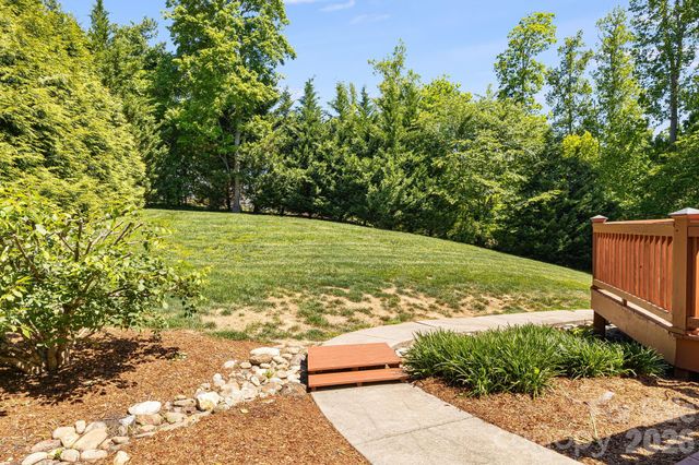 2 Sterling Run Drive, Fletcher, NC 28732