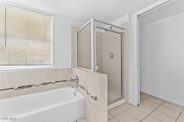 6673 Silver Penny Avenue, Las Vegas, NV 89108