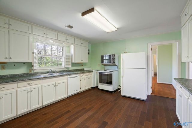 1215 Hermitage Avenue SE, Huntsville, AL 35801