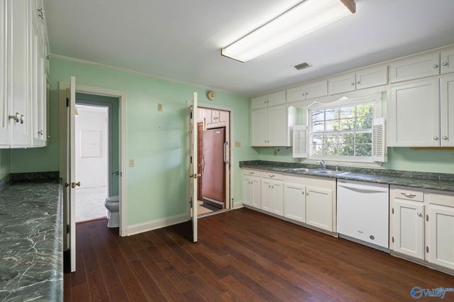 1215 Hermitage Avenue SE, Huntsville, AL 35801