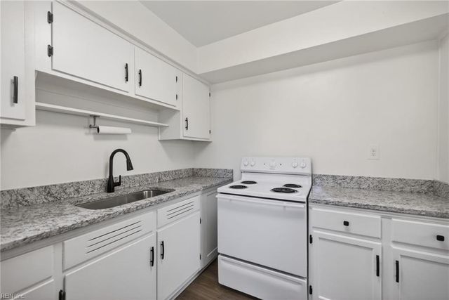 6424 Tappahannock DR, Norfolk, VA 23509
