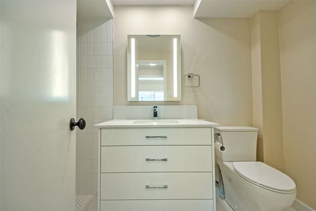 6211 W Northwest Highway G509, Dallas, TX 75225