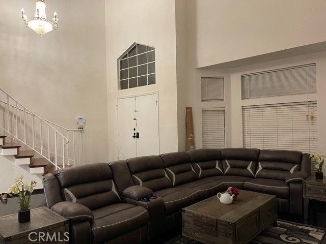 7708 Oakdale Avenue, Winnetka, CA 91306