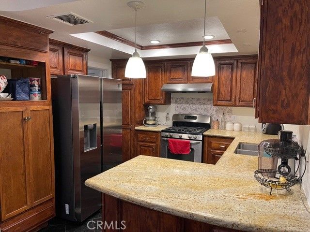 7708 Oakdale Avenue, Winnetka, CA 91306