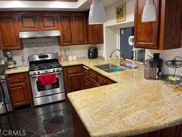 7708 Oakdale Avenue, Winnetka, CA 91306