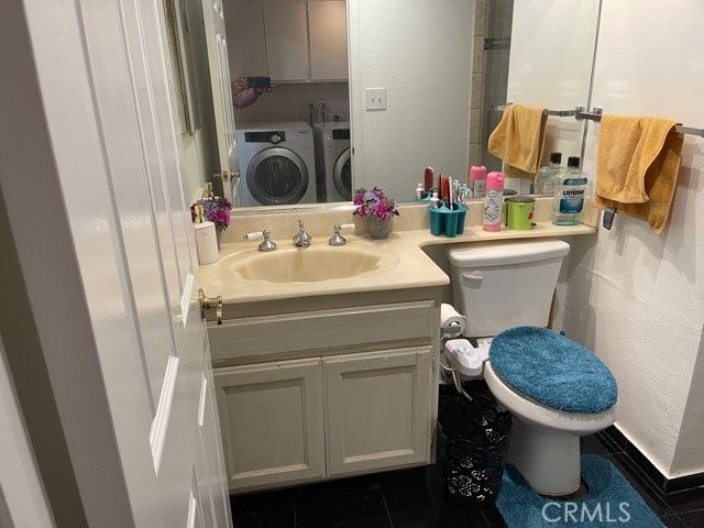 7708 Oakdale Avenue, Winnetka, CA 91306