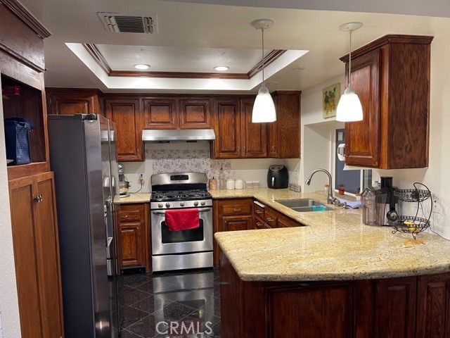 7708 Oakdale Avenue, Winnetka, CA 91306