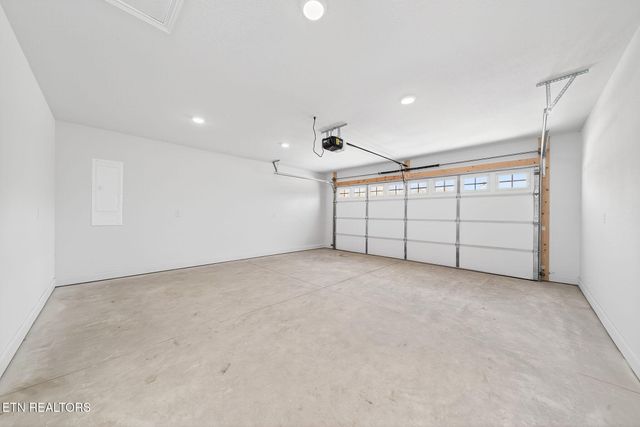 1151 Cook Rd, Crossville, TN 38555