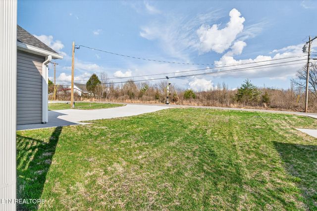 1151 Cook Rd, Crossville, TN 38555