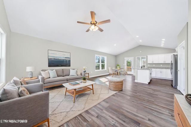 1151 Cook Rd, Crossville, TN 38555