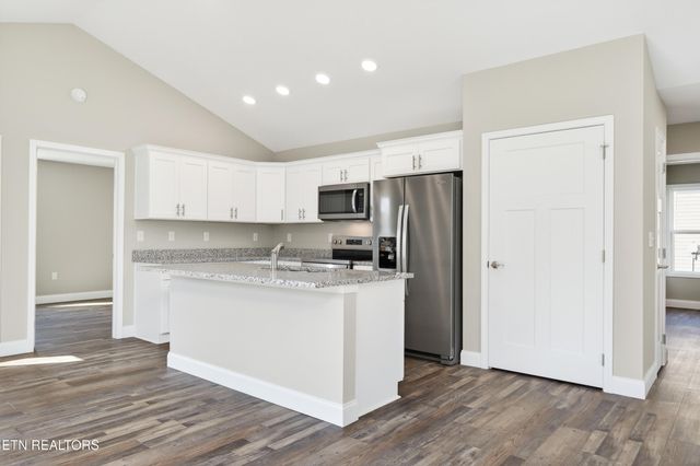 1151 Cook Rd, Crossville, TN 38555