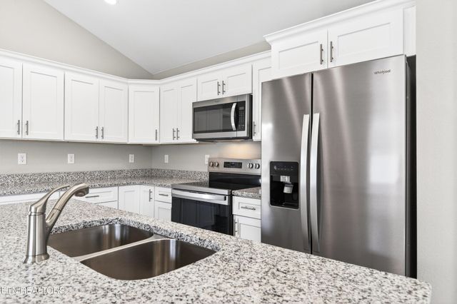 1151 Cook Rd, Crossville, TN 38555