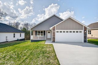 1151 Cook Rd, Crossville, TN 38555