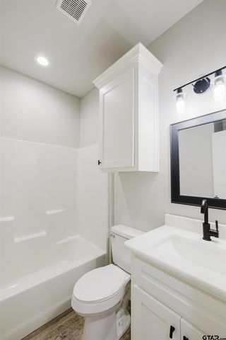 11051 Happy Acres, Tyler, TX 75706