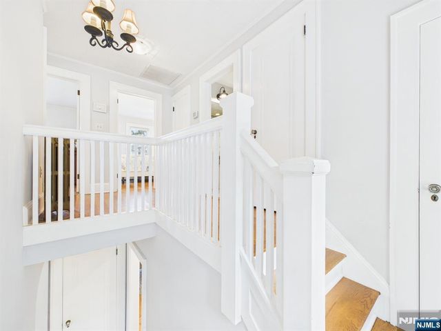 77 Lake Avenue, Midland Park, NJ 07432