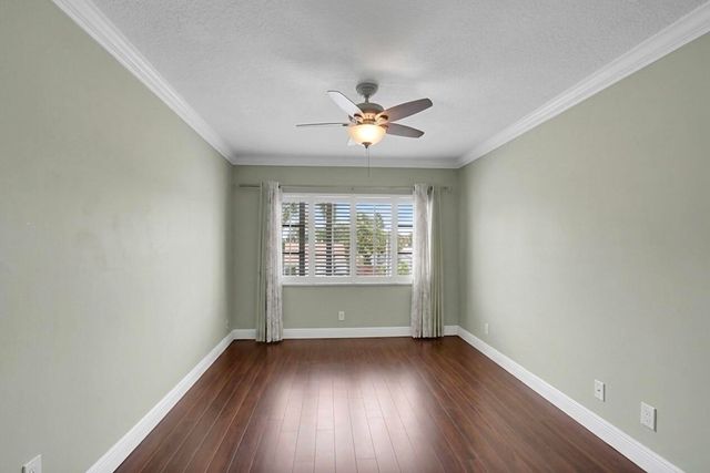 2230 NE 56th Place 223, Fort Lauderdale, FL 33308