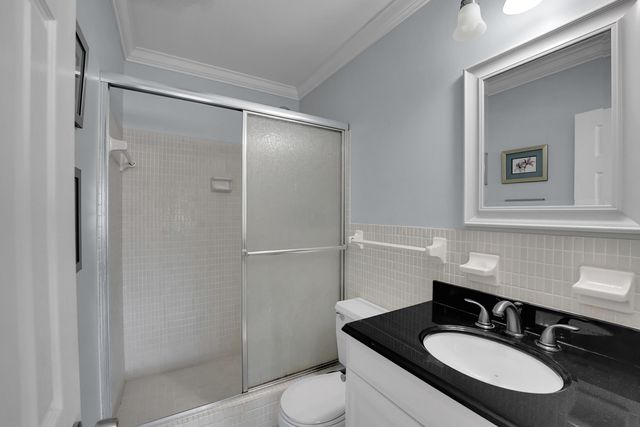 2230 NE 56th Place 223, Fort Lauderdale, FL 33308