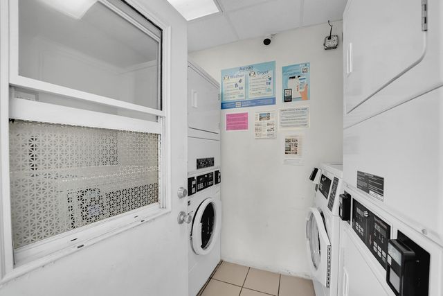 2230 NE 56th Place 223, Fort Lauderdale, FL 33308