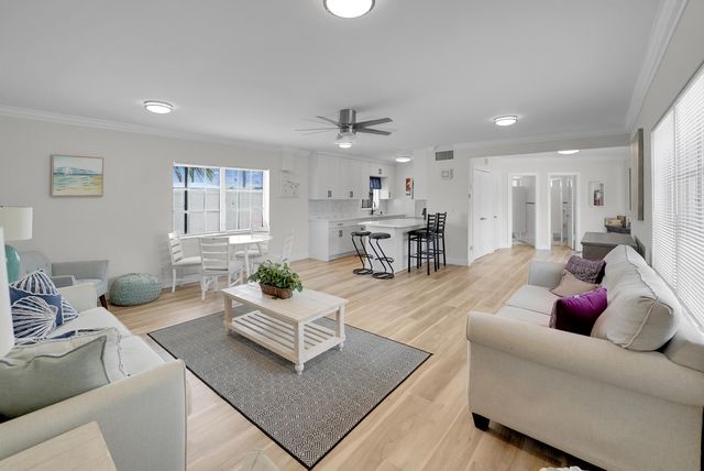 2230 NE 56th Place 223, Fort Lauderdale, FL 33308
