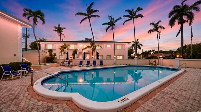 2230 NE 56th Place 223, Fort Lauderdale, FL 33308
