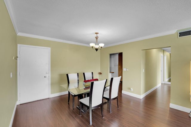 2230 NE 56th Place 223, Fort Lauderdale, FL 33308