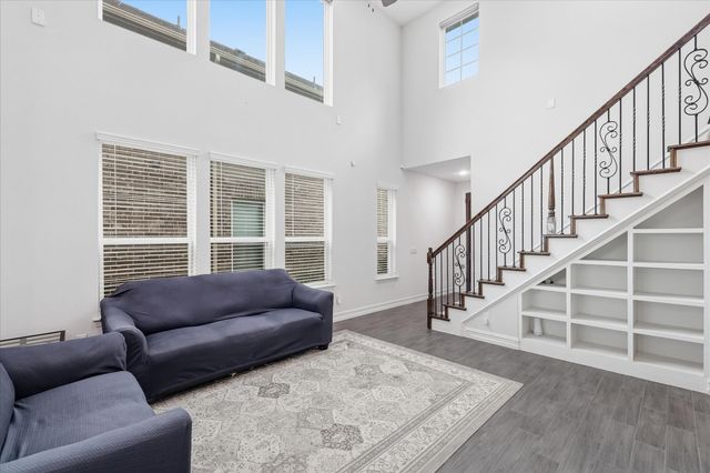 217 Jones Street, Irving, TX 75063