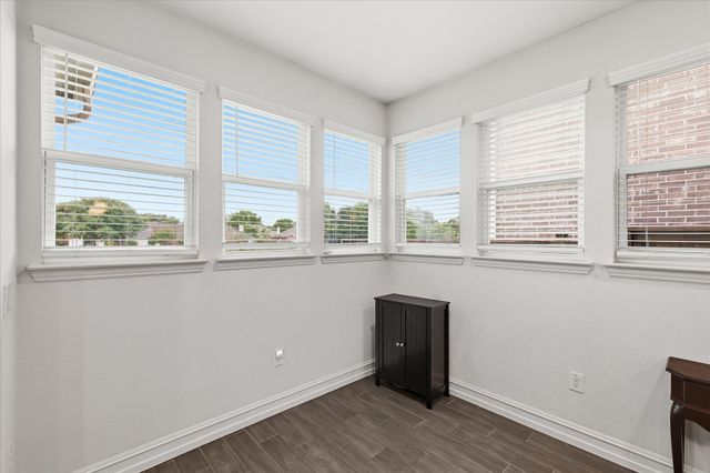 217 Jones Street, Irving, TX 75063